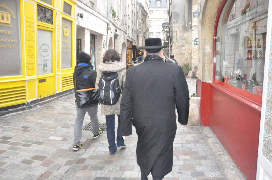Some Jews in France are feeling increasingly uneasy, amid some high-profile anti-Semitic incidents.
