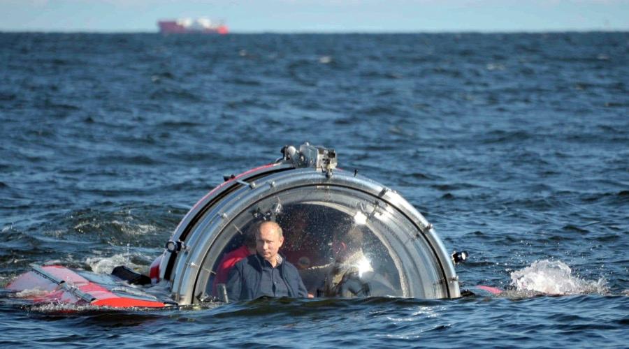 Russia's President Vladimir Putin inside a C-Explorer 5 submersible