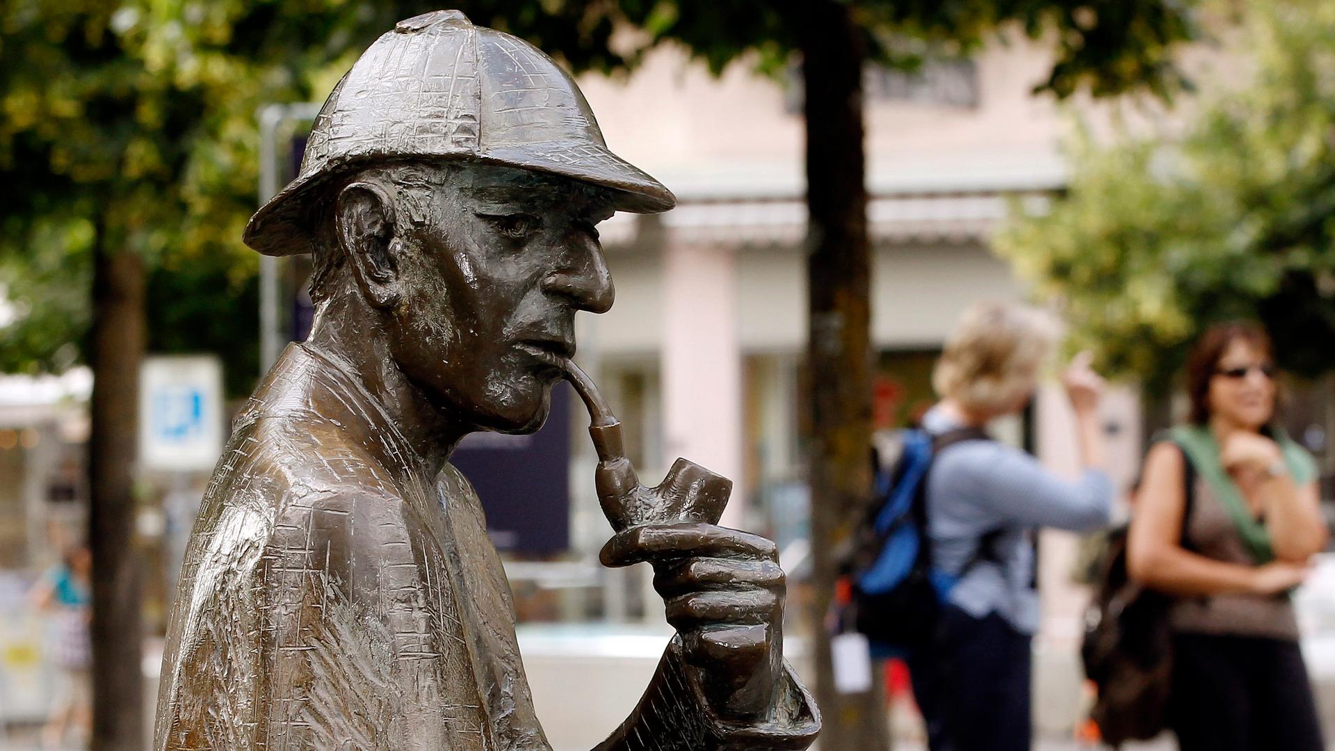 A life-size bronze figure of British author Arthur Conan Doyle's character, the detective Sherlock Holmes is pictured on the main square in the town of Meiringen, Switzerland. Meiringen was the location of "The Adventure of the Final Problem" in which, wr