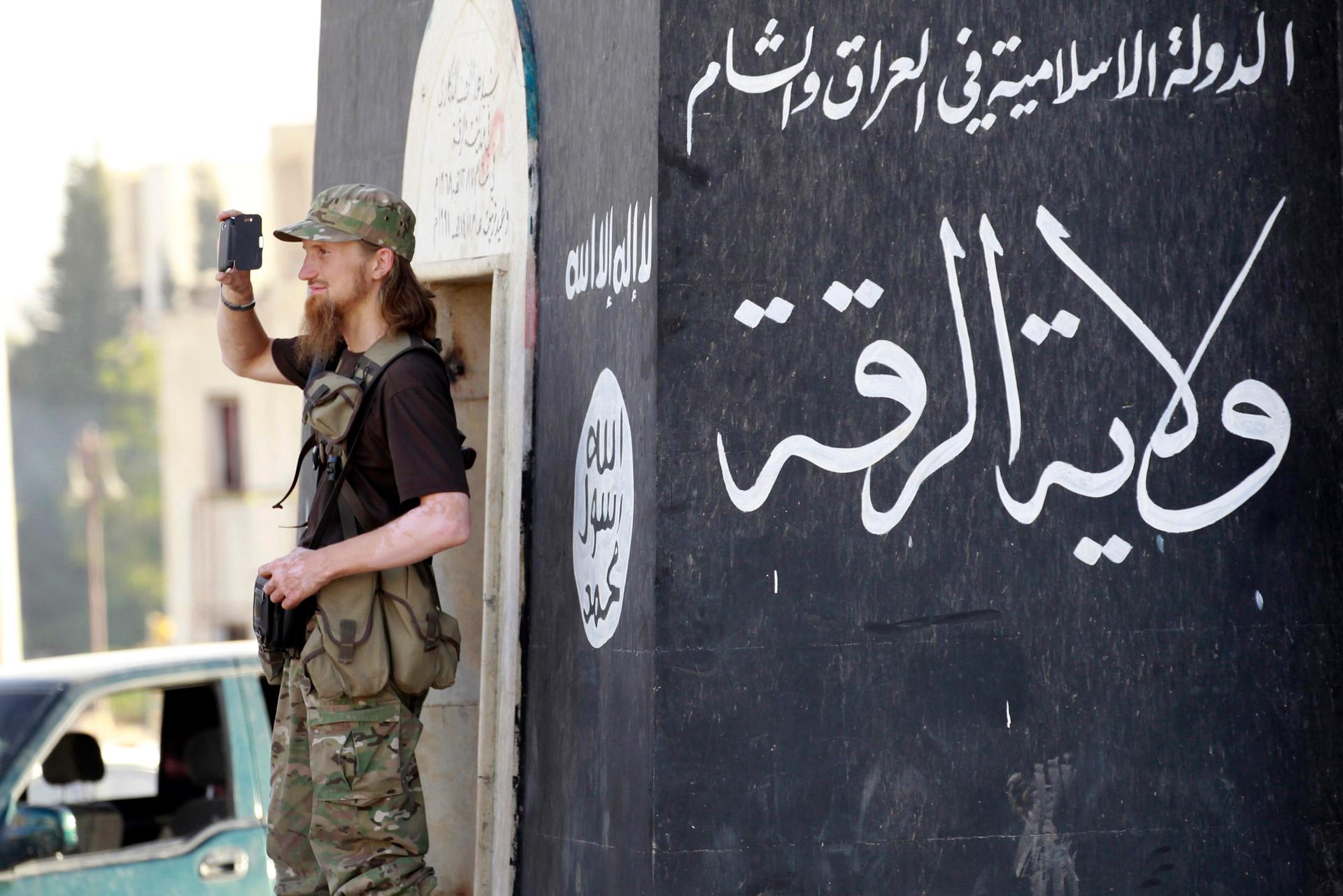 Islamic State has expanded its propaganda program into English language radio