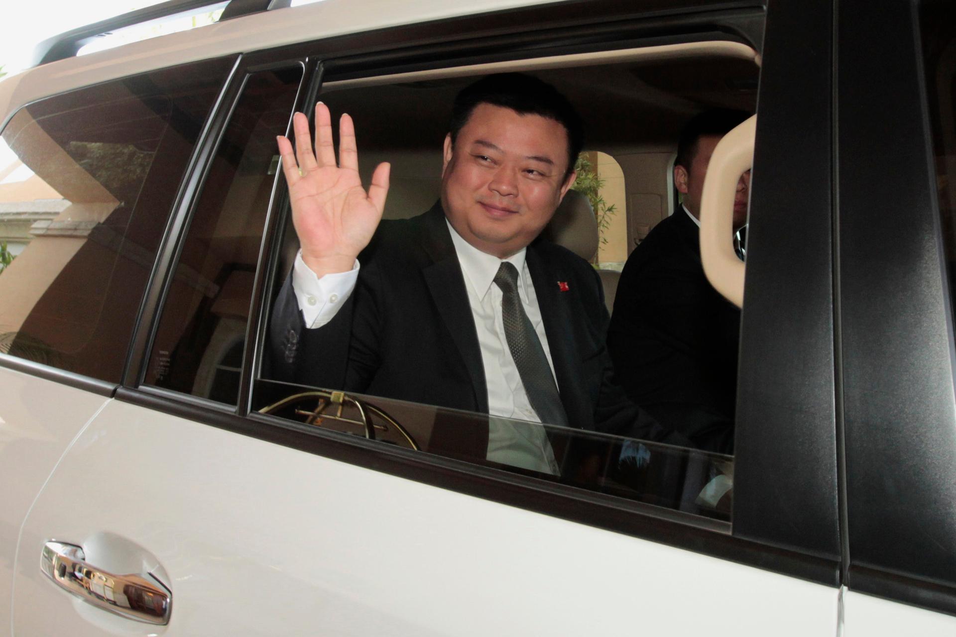 HK Nicaragua Canal Development Investment Co Ltd (HKND Group) chairman Wang Jing waves after attending a media conference in Managua December 23, 2014.