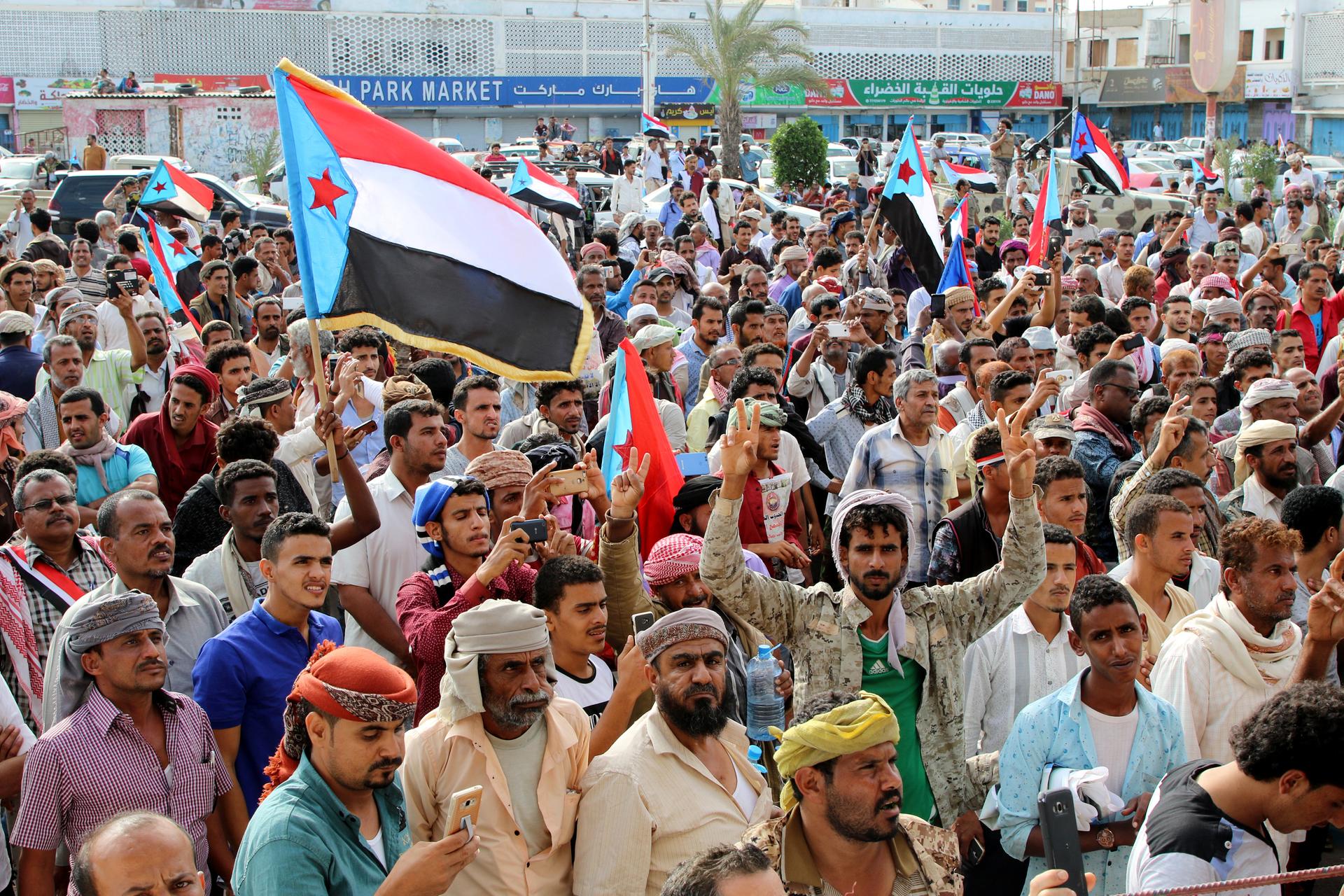 Supporters of southern Yemeni separatists take part in an anti-government protest in Aden, Yemen January 28, 2018