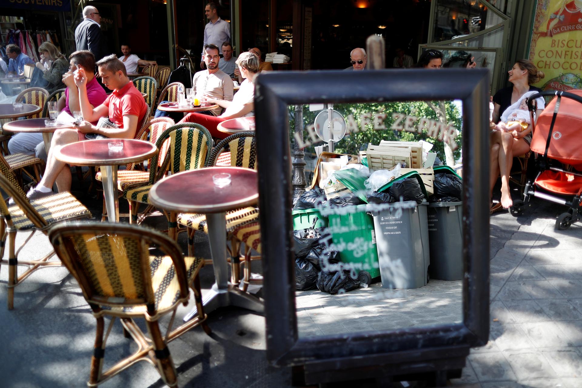 Trash cafe Paris
