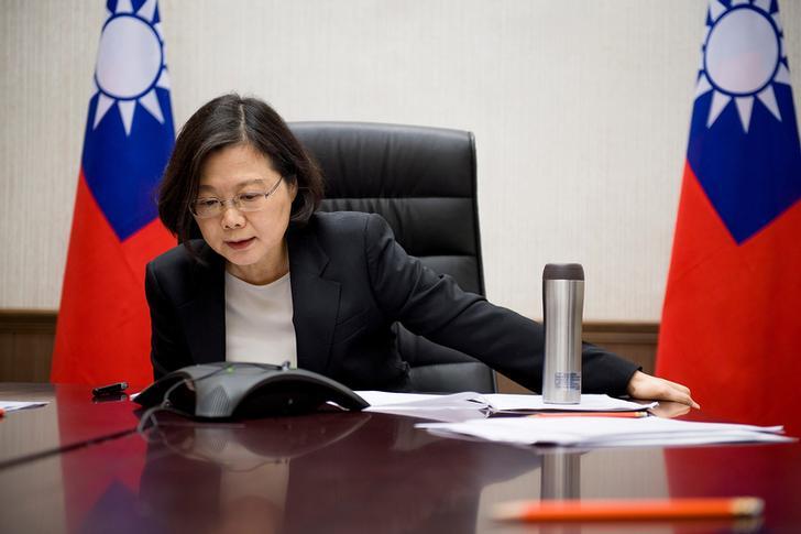 Taiwan's President Tsai Ing-wen speaks on the phone with U.S. president-elect Donald Trump at her office in Taipei, Taiwan, in this handout photo made available December 3, 2016.