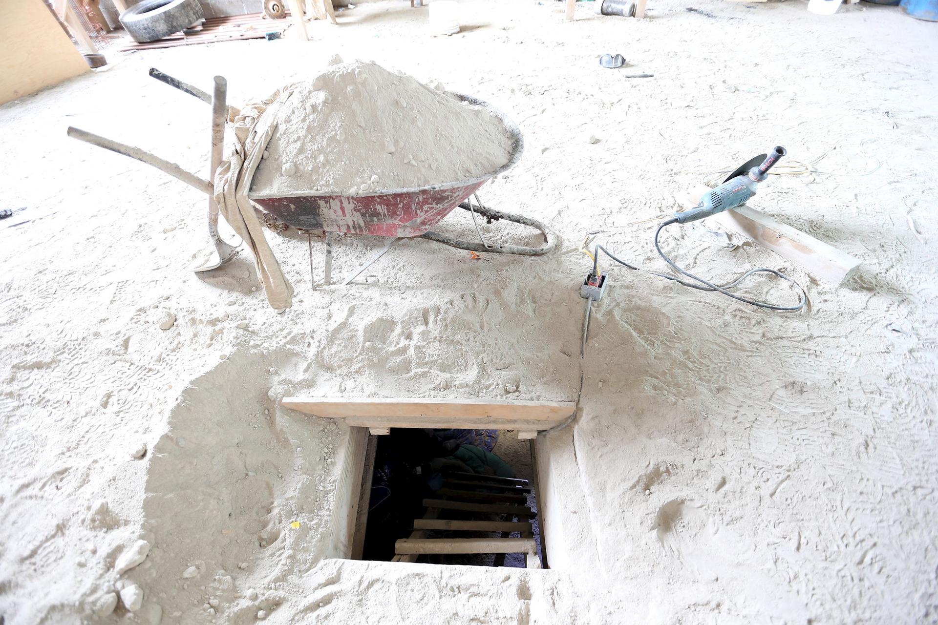 The entrance of a tunnel connected to the Altiplano Federal Penitentiary and used by drug lord Joaquin 'El Chapo' Guzman to escape, is seen in Almoloya de Juarez, on the outskirts of Mexico City, July 12, 2015. 