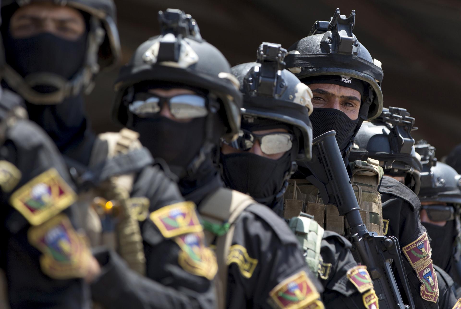 The Iraqi Counter Terrorism Service forces participate in a training exercise as U.S. Defense Secretary Ash Carter observes at the Iraqi Counter Terrorism Service Academy on the Baghdad Airport Complex in Baghdad, Iraq, July 23, 2015.