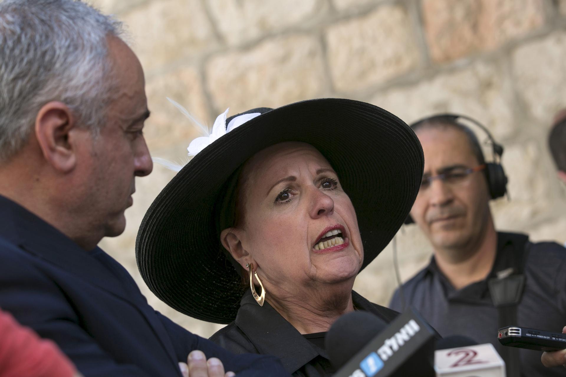 Jonathan Pollard's wife, Esther, holds a news conference in Jerusalem July 29, 2015. Israel offered a cautious welcome on Wednesday to the planned U.S. release of former spy Jonathan Pollard, wary that too warm a celebration might hurt efforts to persuade