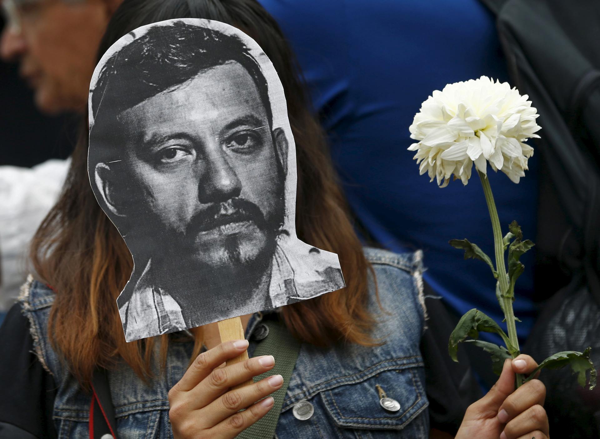 Outrage grows at slaying of Mexican journalist