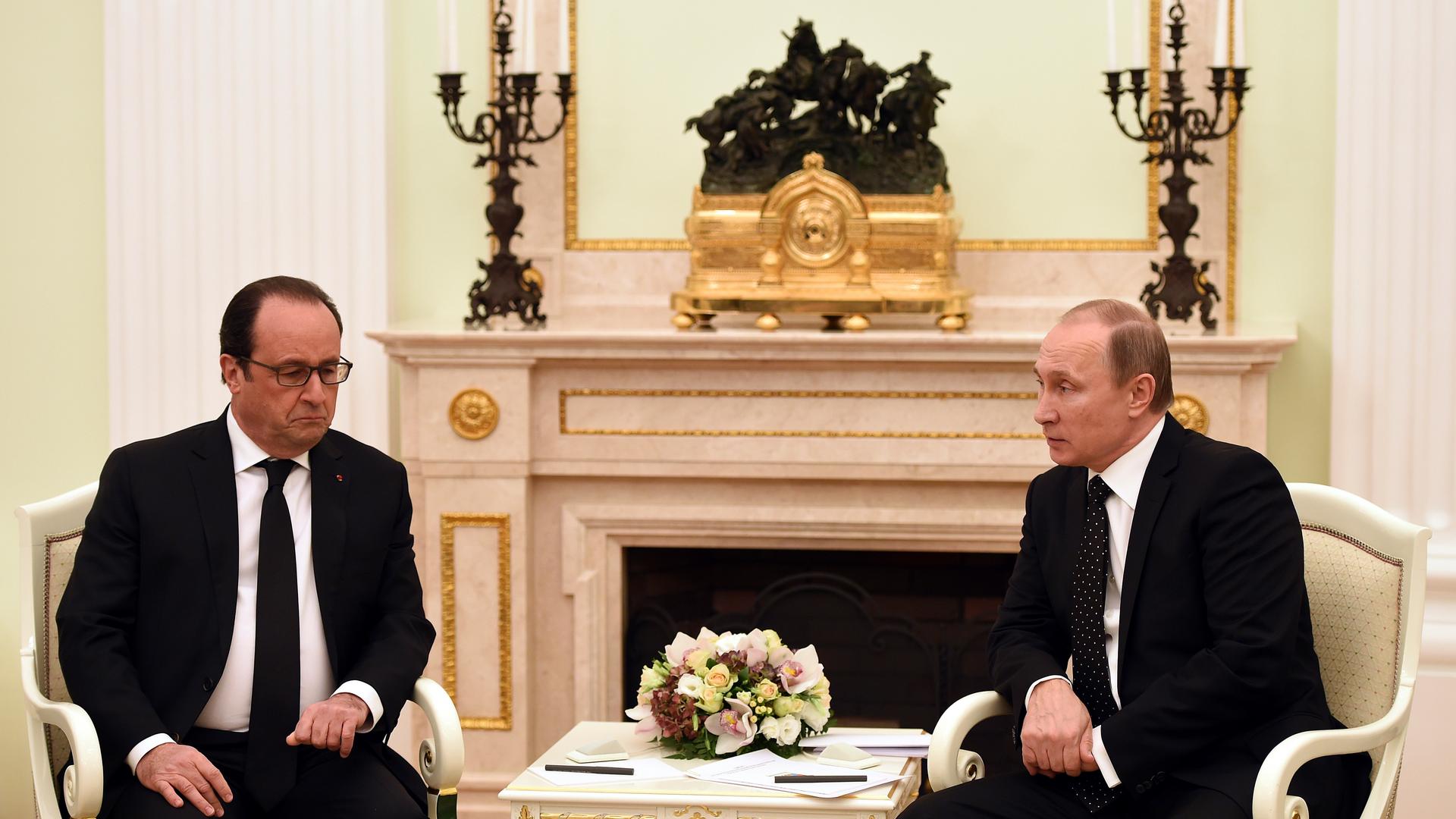Russia's President Vladimir Putin meets with his French counterpart Francois Hollande at the Kremlin in Moscow, Russia, November 26, 2015.