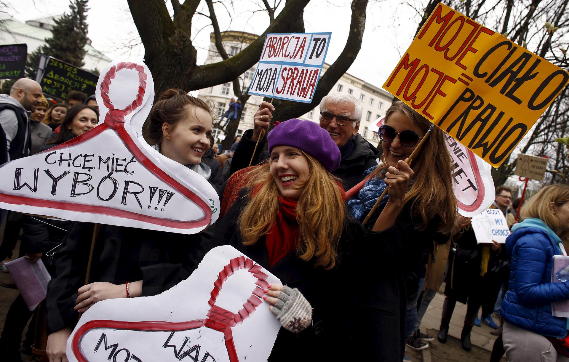 Poland moves toward abortion ban