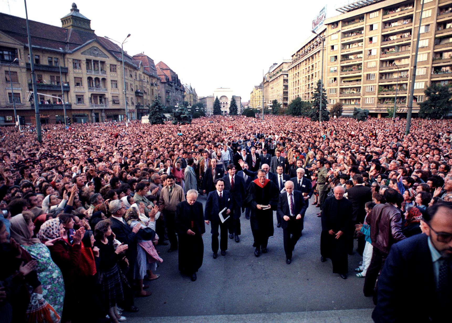 The Rev. Billy Graham, accompanied by his son Franklin, went on a seven-city trip to Romania in 1985 that was marked by crowds in excess of 100,000 at times.