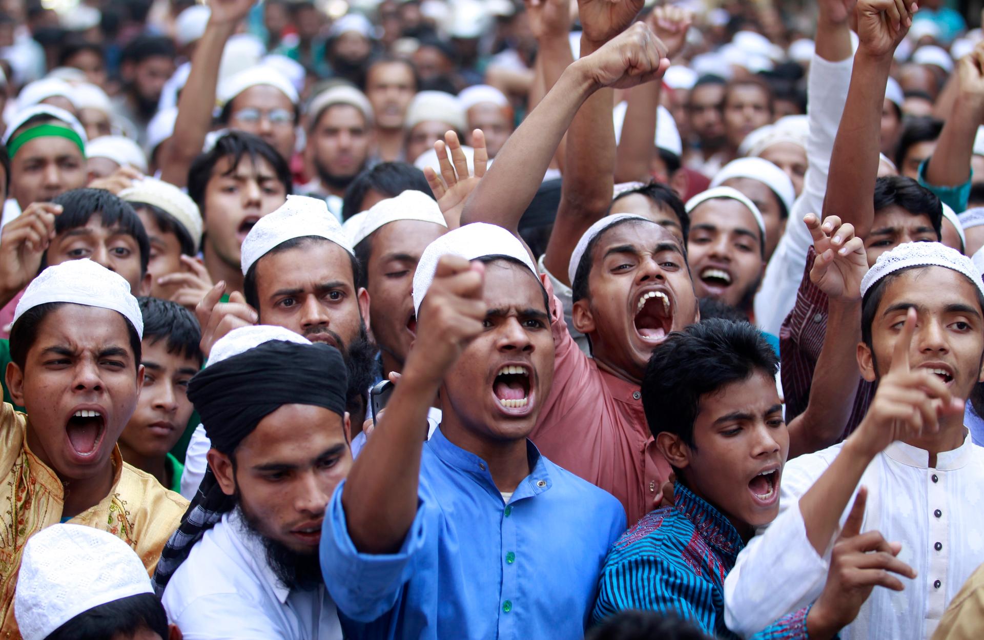Activists of the radical Islamist party Hefajat-e-Islam in Bangladesh demanding capital punishment for a group of bloggers in 2013. 
