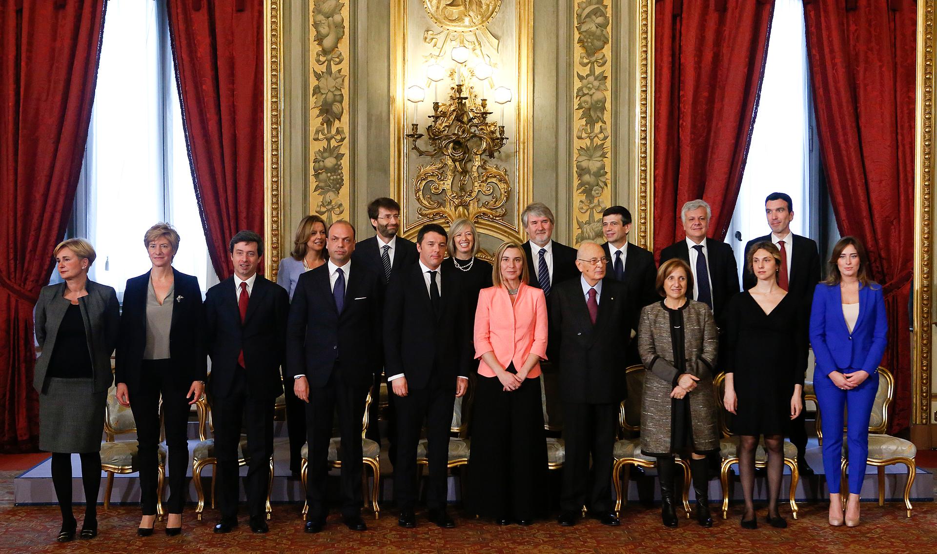 Italy's Prime Minister Matteo Renzi and members of his cabinet pose with President Giorgio Napolitano.