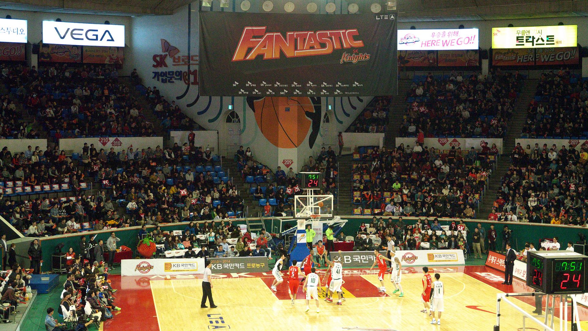 The Korean Basketball League is attracting American players.