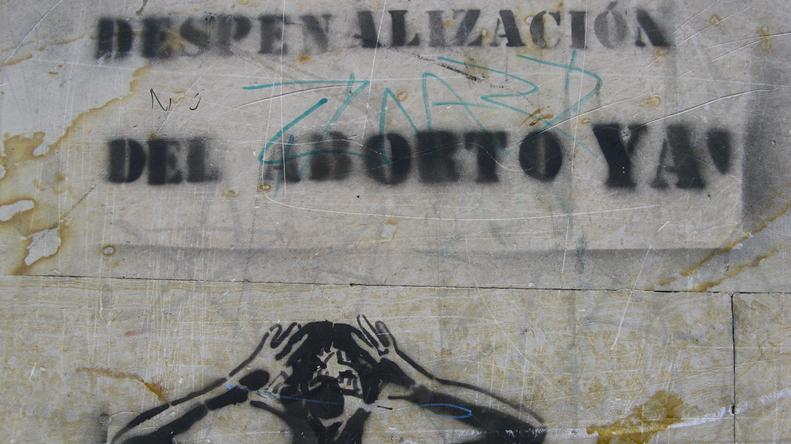 Graffiti in Bogota, Colombia, calling for the decriminalization of abortion.
