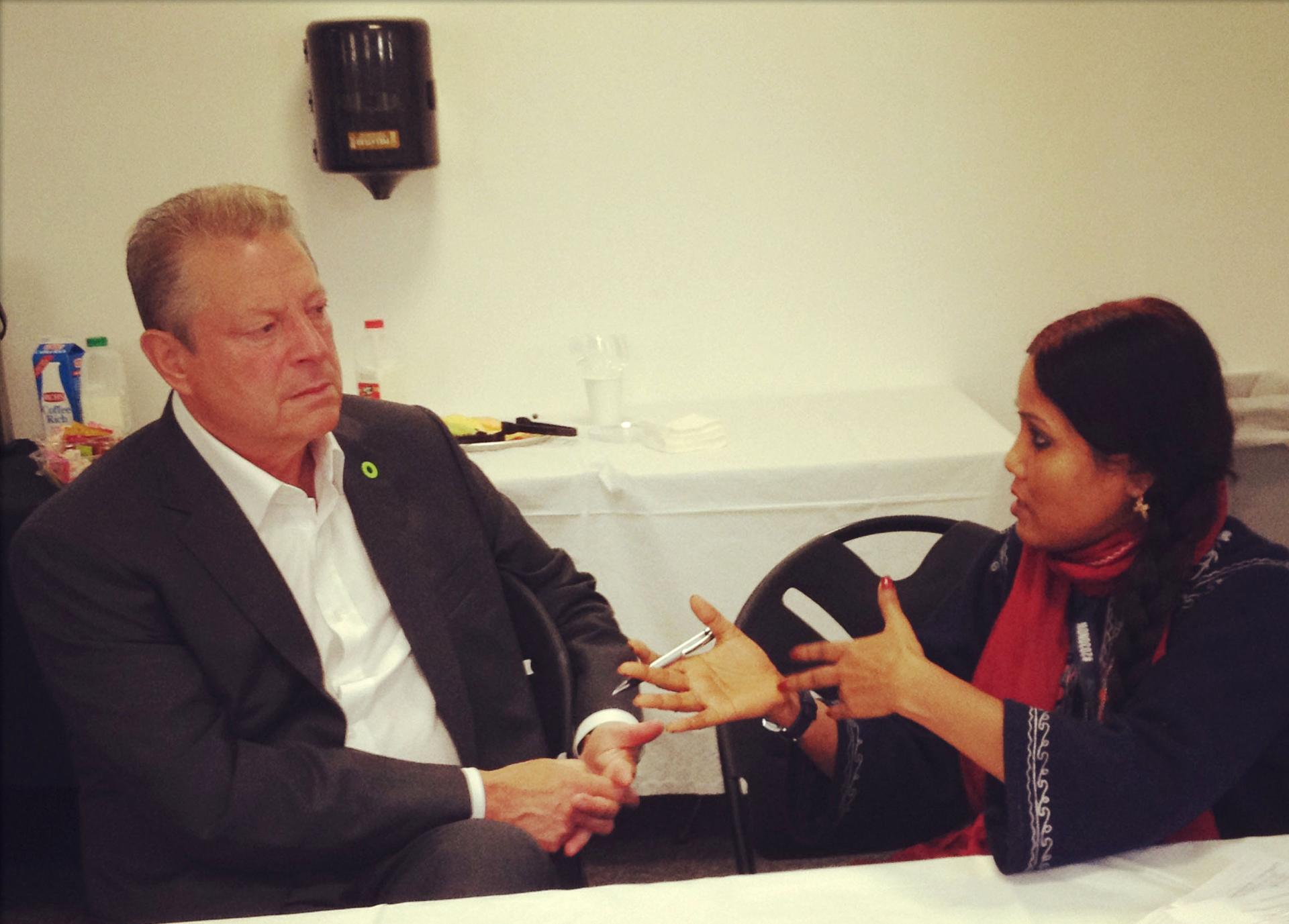 Indian environmental and global affairs journalist Stella Paul asks Al Gore about crop fertilization techniques in India.