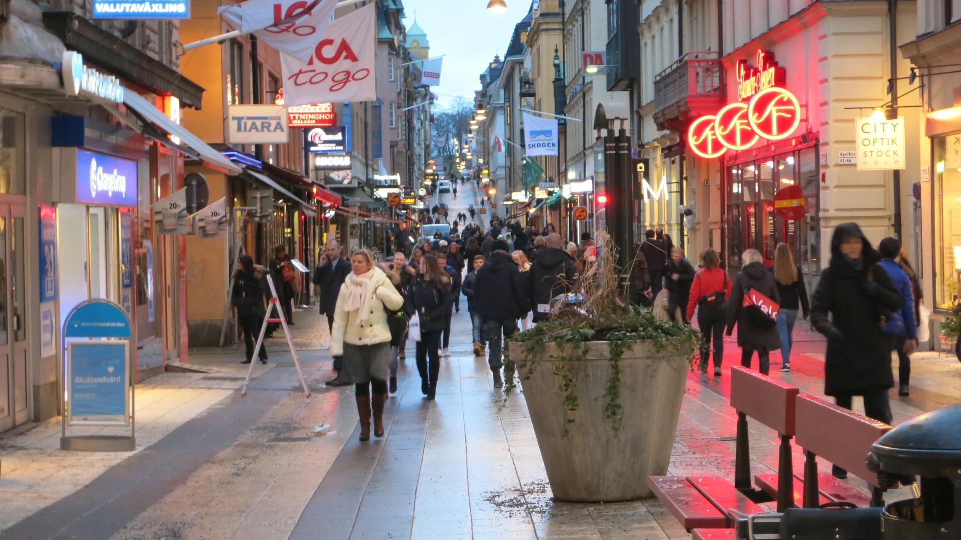 Urban planners in Stockholm are transforming their city, prioritizing not for vehicles, but for people. Their vision is called "The Walkable City." 