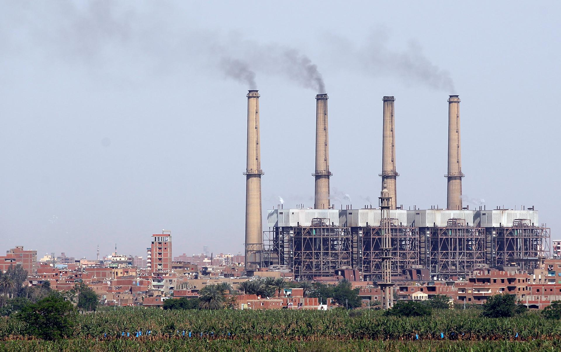 Shoubra El-Kheima Power Station, belonging to the North Cairo Electricity Distribution Company, is pictured in Cairo, April 19, 2014. Egypt needs to find at least $5 billion to invest in its dilapidated power grid, a government official told Reuters.