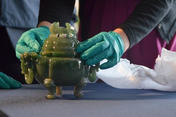 The 18th century Chinese jade censer that was stolen from the Fogg Museum in 1979 has been returned to the Harvard Art Museums.