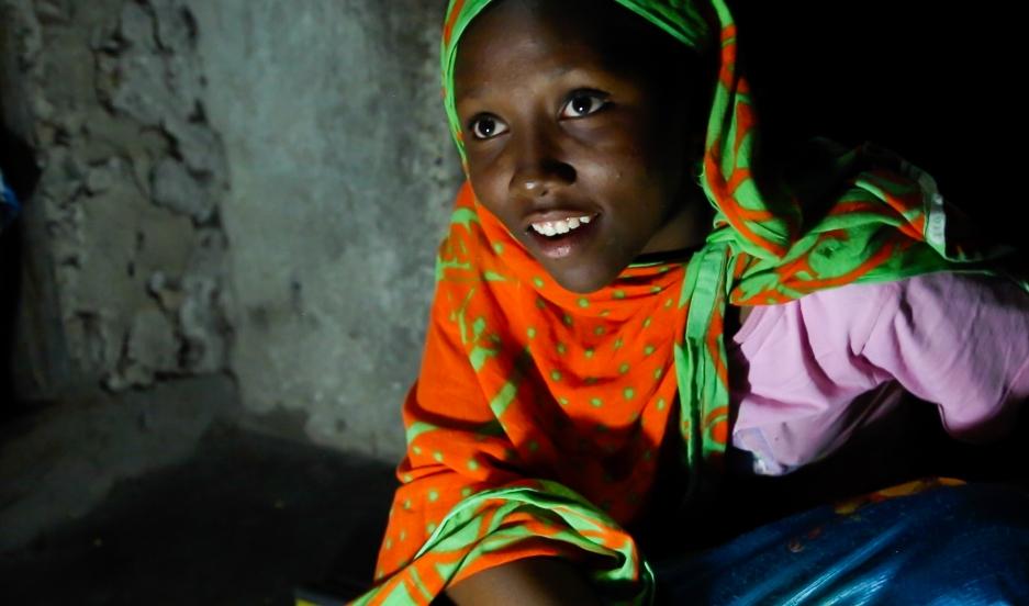'Solar mamas' bring light to Zanzibar