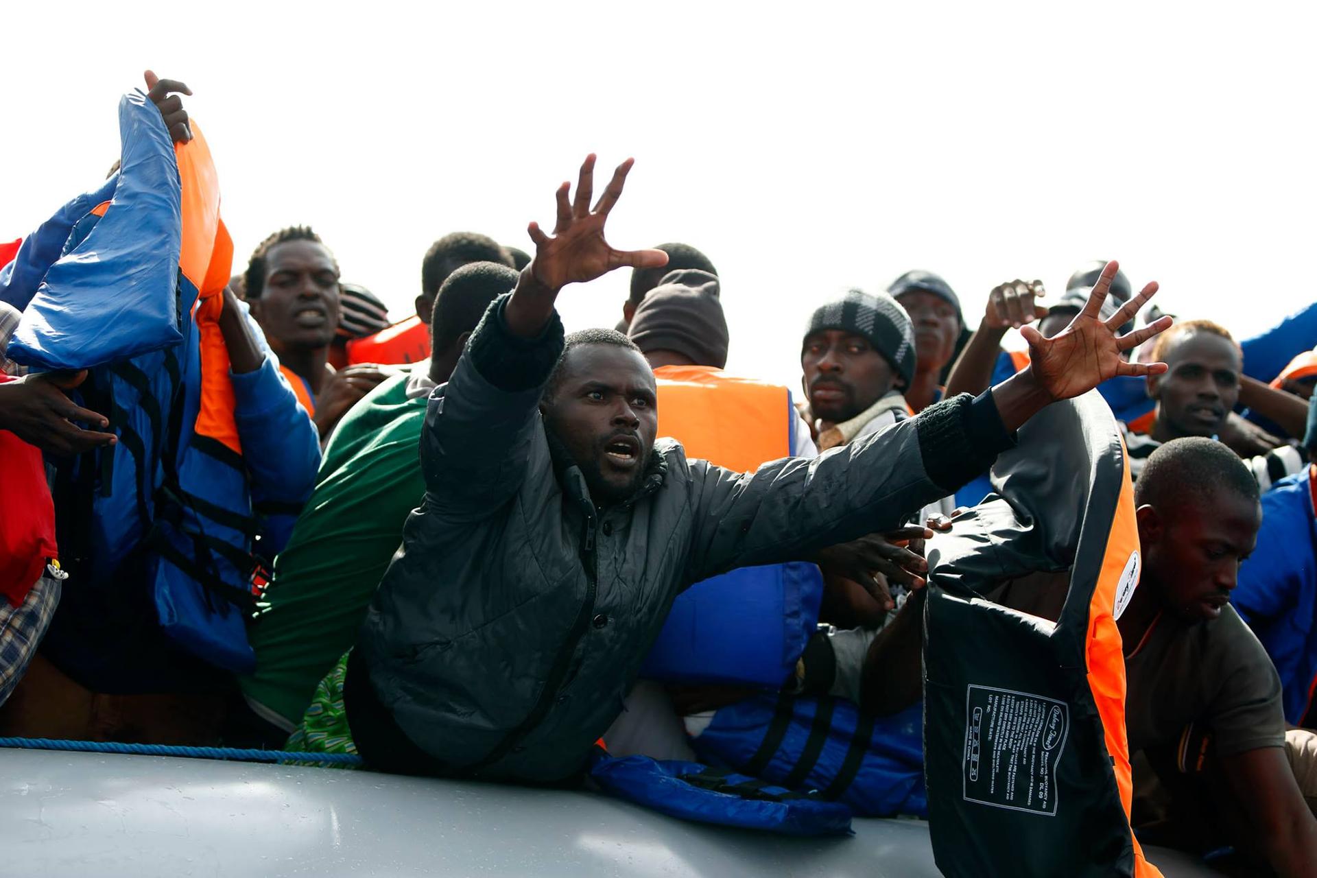 MOAS rescuing migrants in November, 2014.