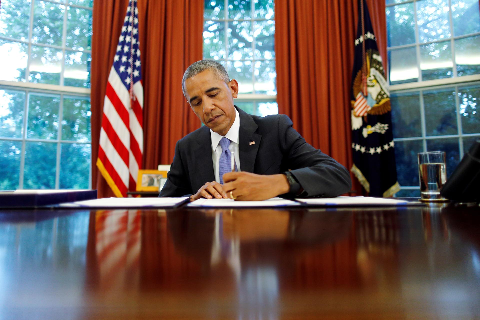 Obama at desk
