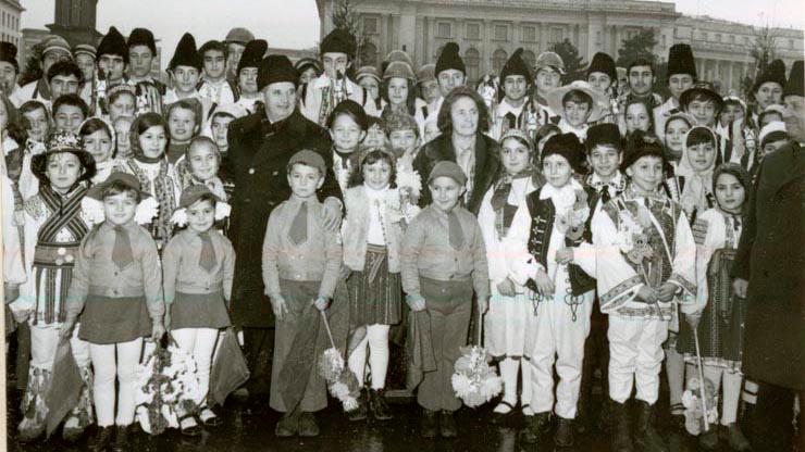 A group of children from a Romanian orphanage give New Year greetings to dictator Nicolae Ceausescu and his wife on Dec. 30, 1977.