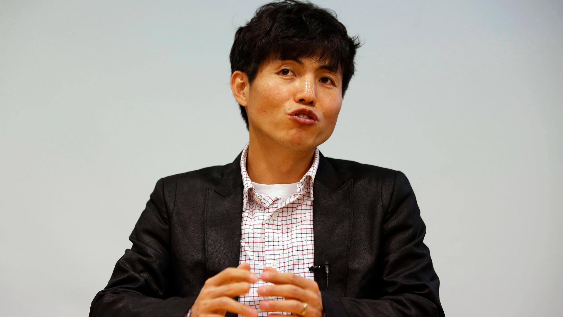 North Korean defector Shin Dong-hyuk accepted that changing parts of his story had tarnished the credibility of other defectors from the country.