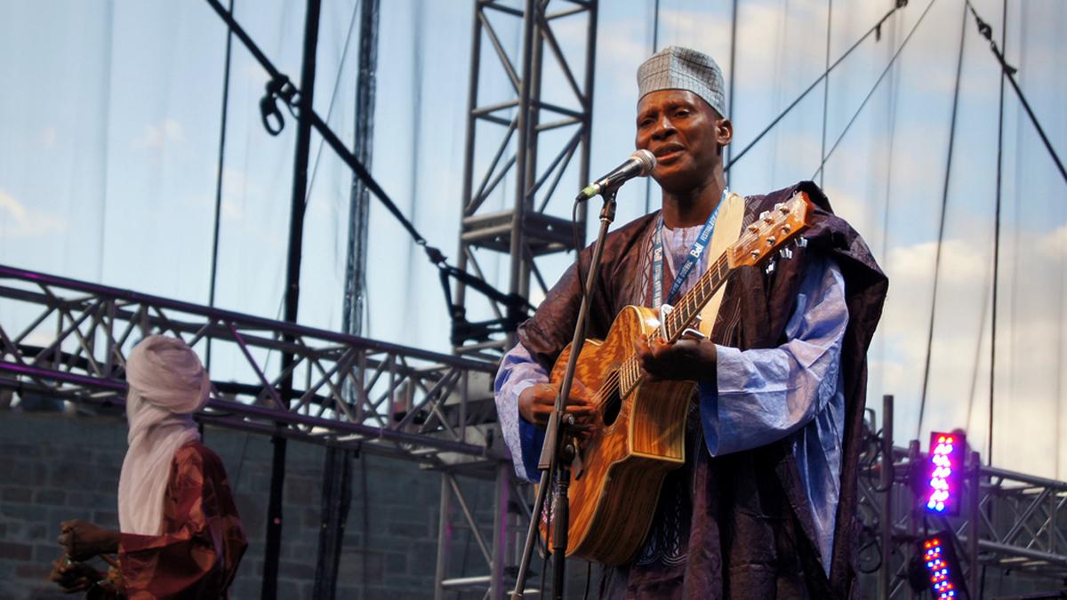 Malian singer-songwriter Sidi Touré.