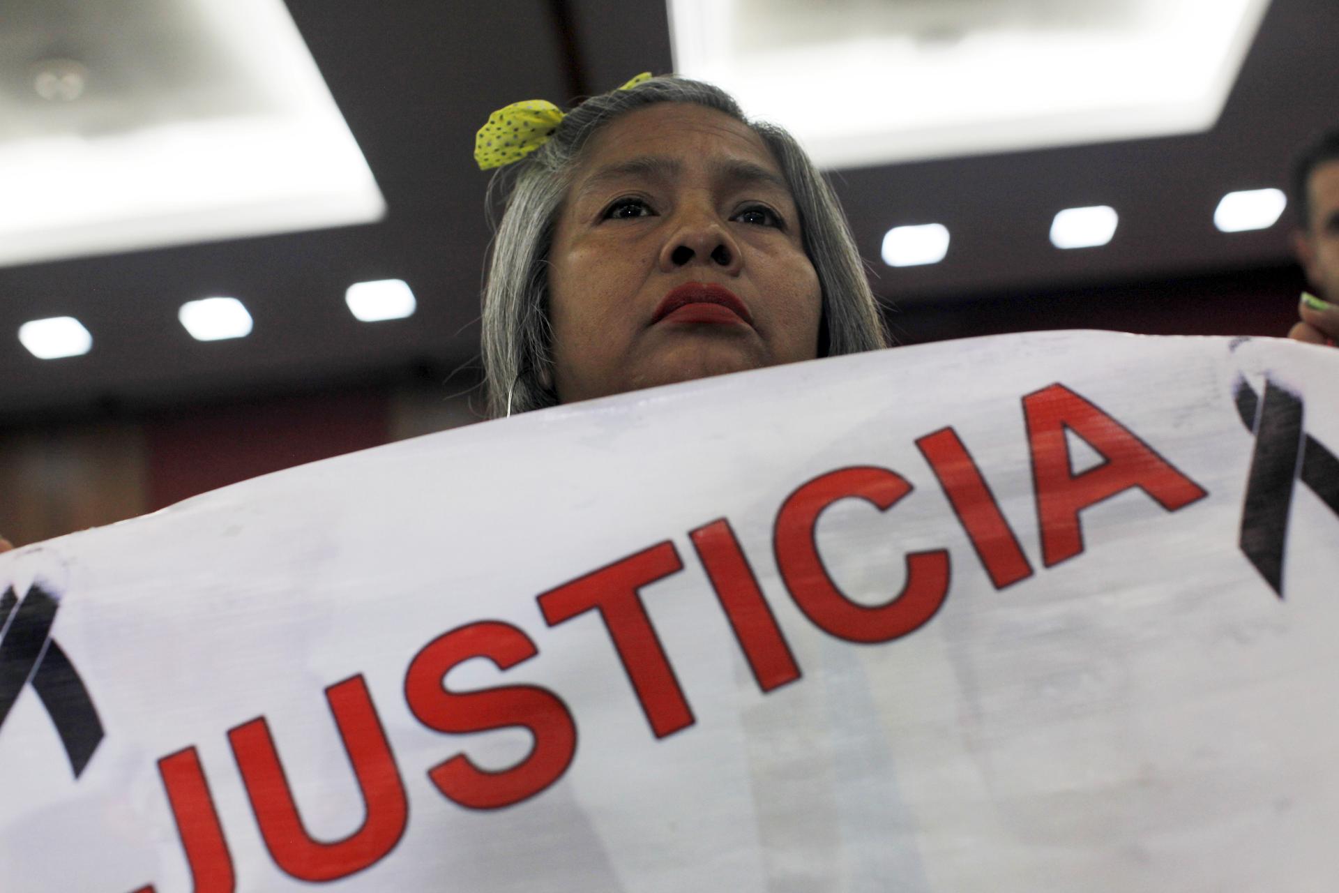 Mother of one of the 43 missing Mexican students asks for justice
