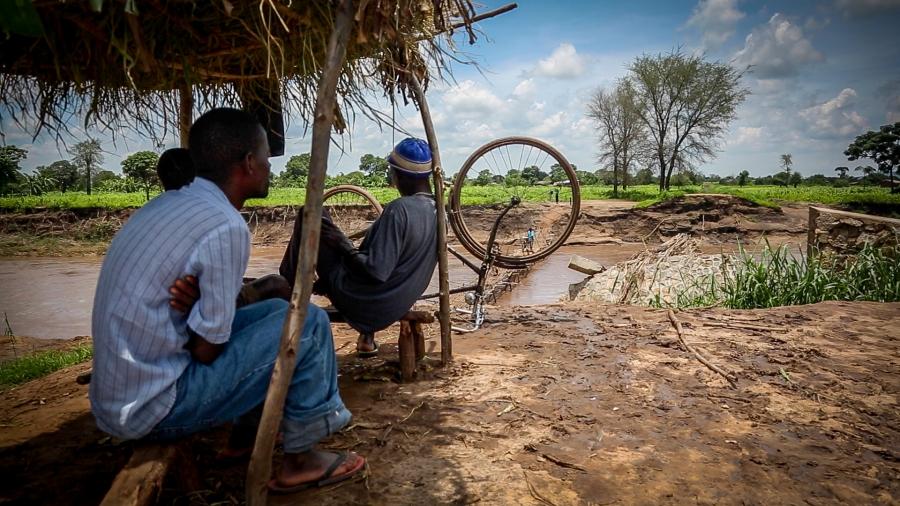 A flash flood in early January washed out bridges and spilled over the banks of the Thondwe River, displacing more than four thousand people inMakawa. A month later, the cluster of isolated villaged still hadn't received any assistance.