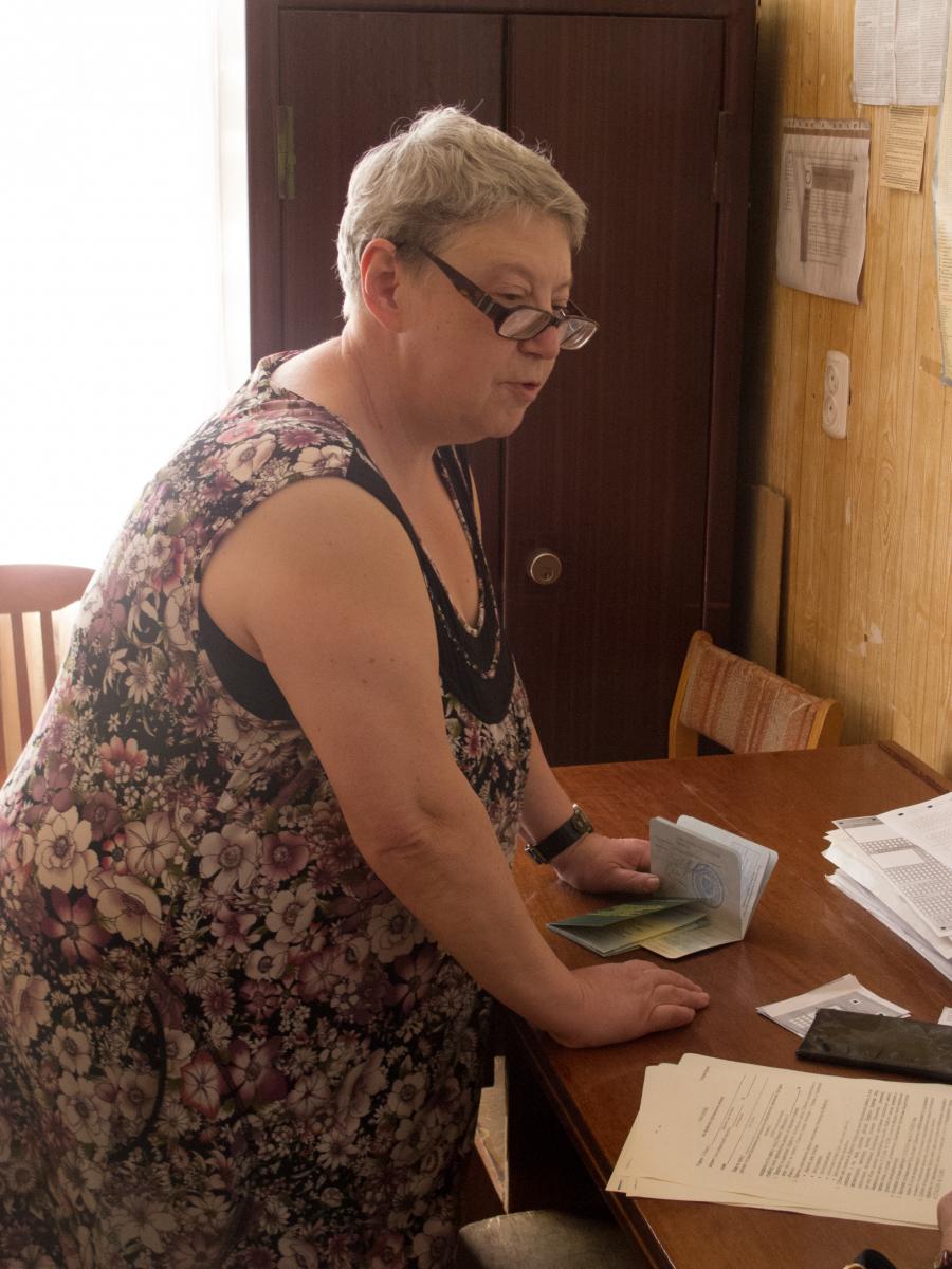 Tatiana Kotlyar, a member of the regional legislature outside Moscow, has helped over 1,000 Ukrainians obtain registration documents. Registering foreigners in homes where they don’t physically live is illegal in Russia. 