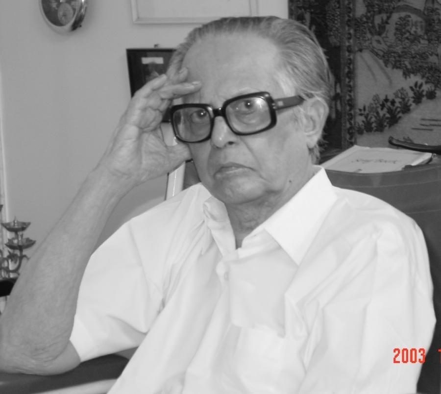 R.K. Laxman at his home in Mumbai, 2003.