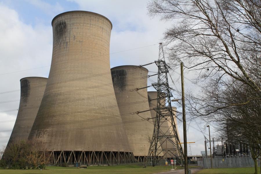 Eggborough power plant's cooling towers