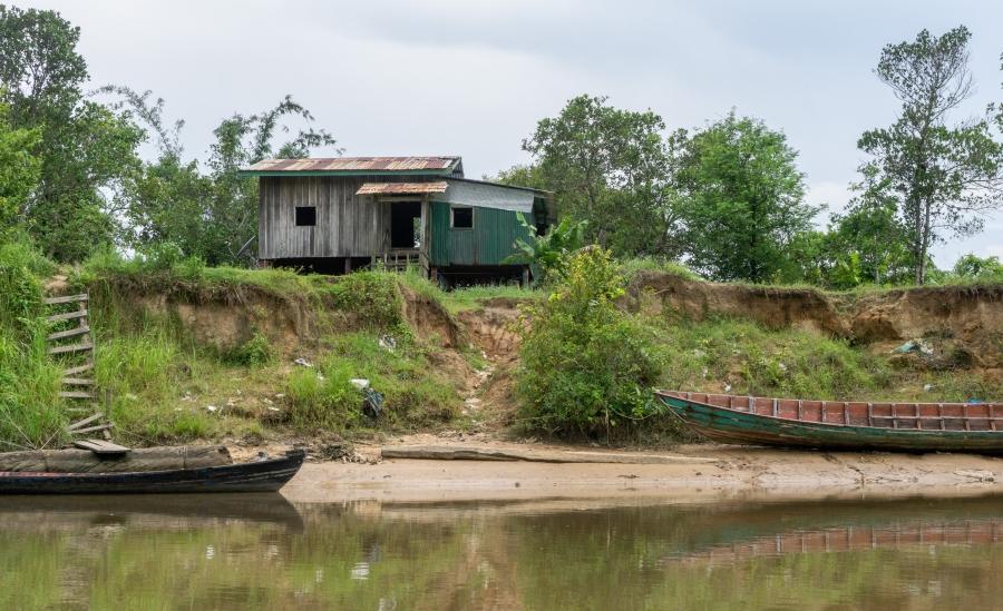 Sand mining in the Koh Kong estuary has led to erosion of riverbanks and the loss of habitat for fish. 