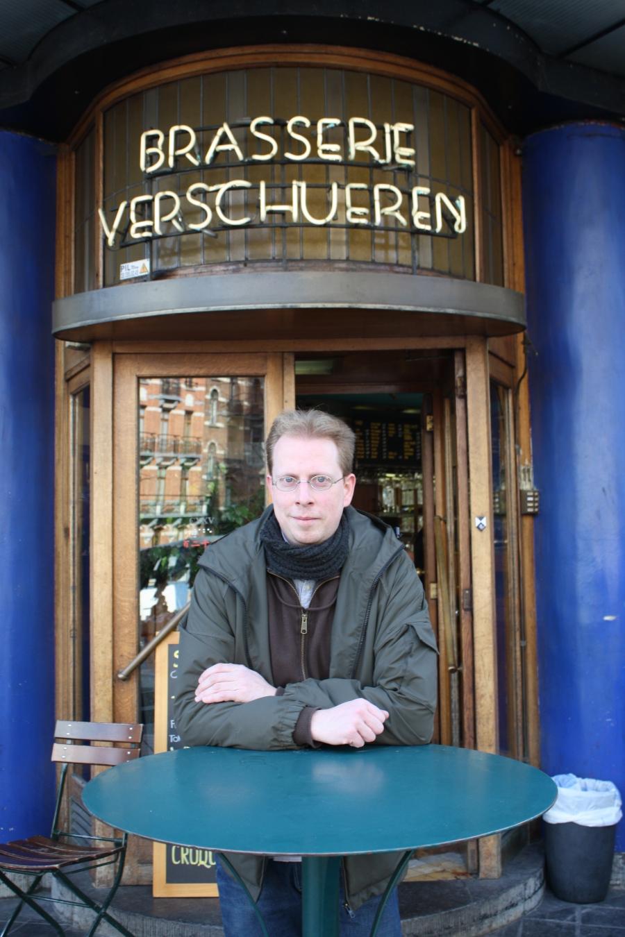 Brewer Yvan De Baets in front of his favorite Brussels haunt