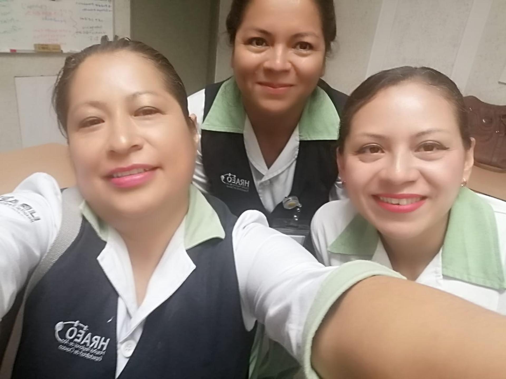 Nurses Rosalia Morales Toledo, Xochitl Ruiz Morales and Yesenia Benitez Colón snapped a selfie. 