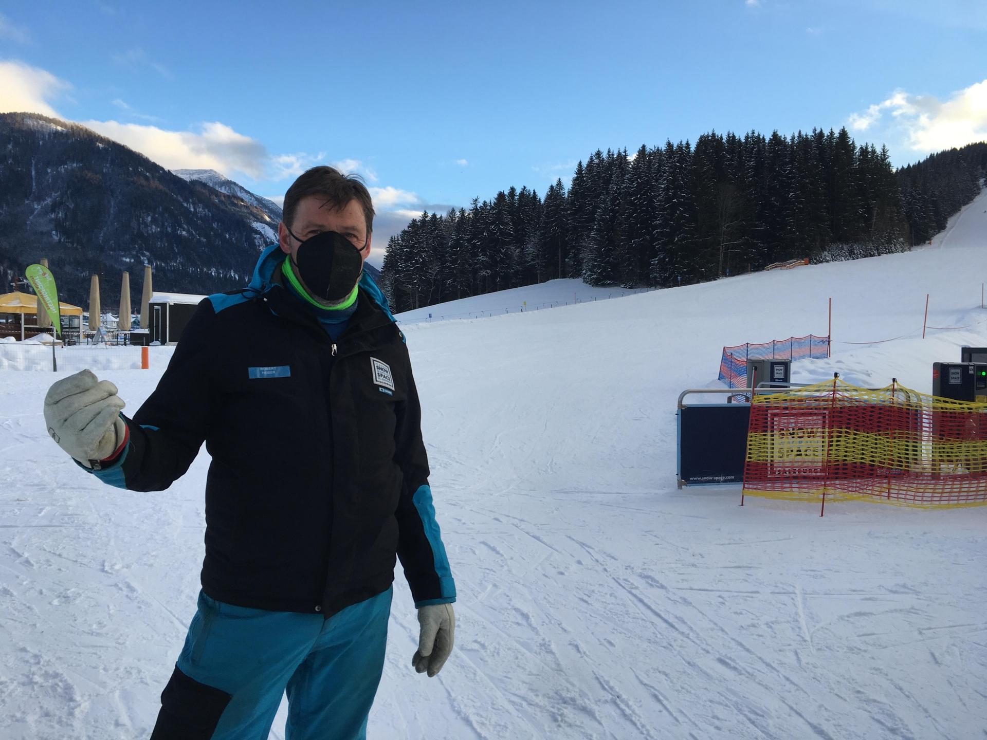 Chair lift operator Huber says the Flachau resort was well prepared for the season, and it's a pity that so few people can enjoy the sport, fresh air, and sunshine.  