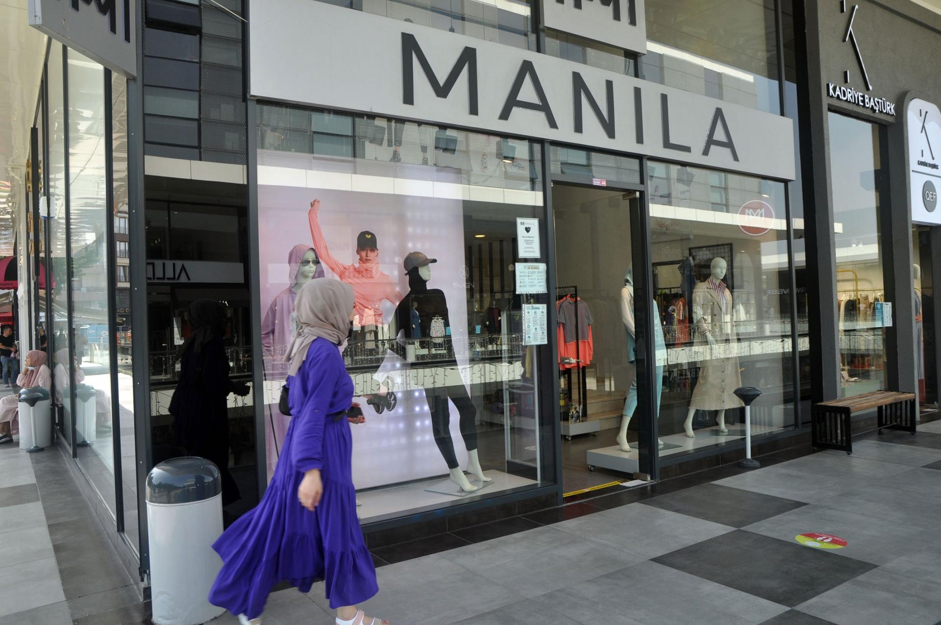 Manila is a sportswear company in Turkey that sells a swimwear hijab.