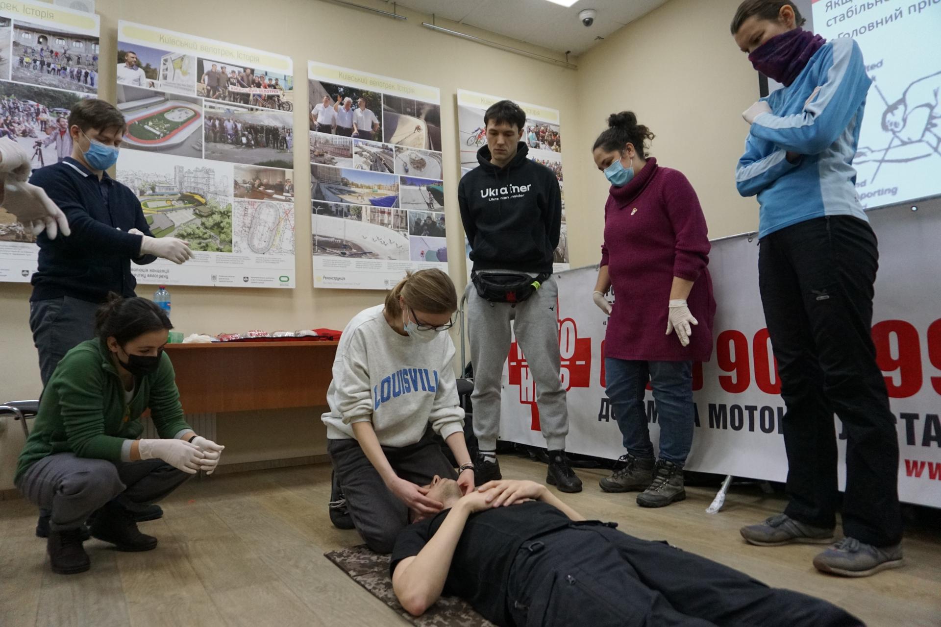 CPR and first-aid classes in Kyiv, Ukraine, are filling up fast as people prepare for possible war with Russia.