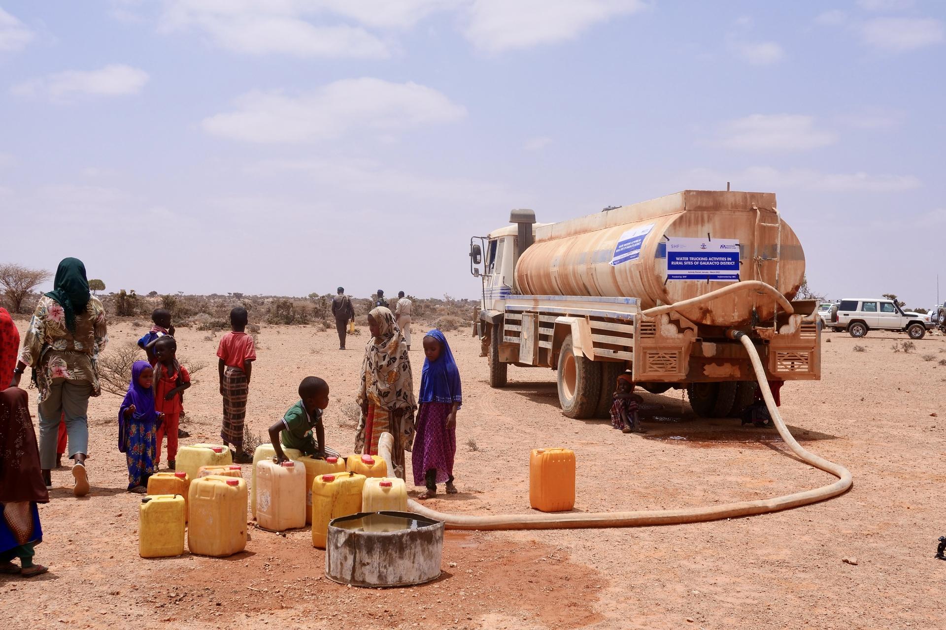 Water distribution at Kuresyon village in Galkayo, Somalia