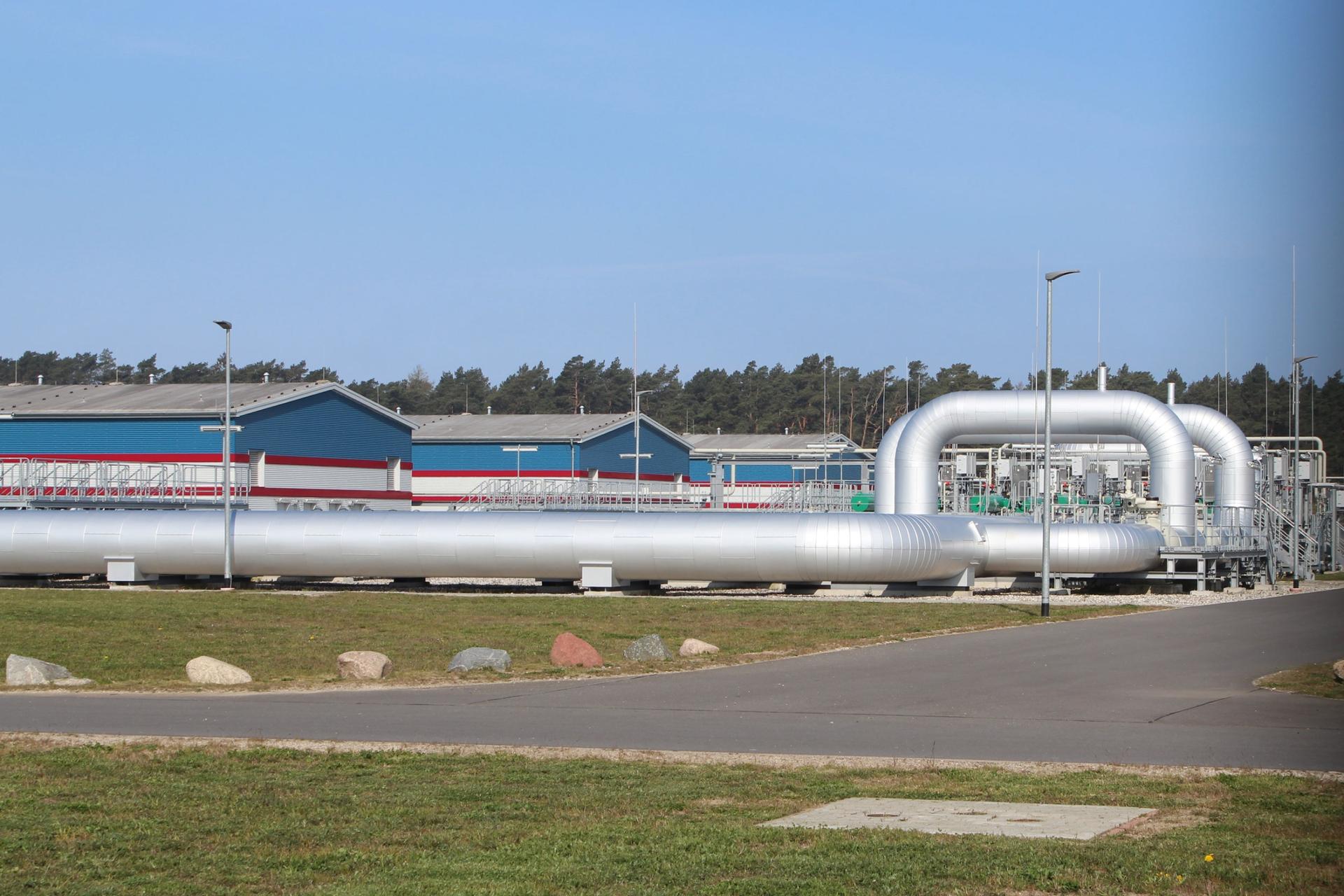At an industrial port located a few miles outside of Lubmin, the gas terminal’s tangle of shiny new pipes sit unused since Nord Stream 2 was canceled in February. 