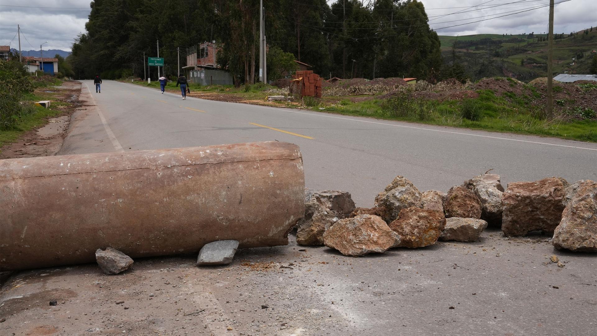 Protesters have blocked rural roads around Cuzco with rocks and logs, in an effort to stifle the economy.