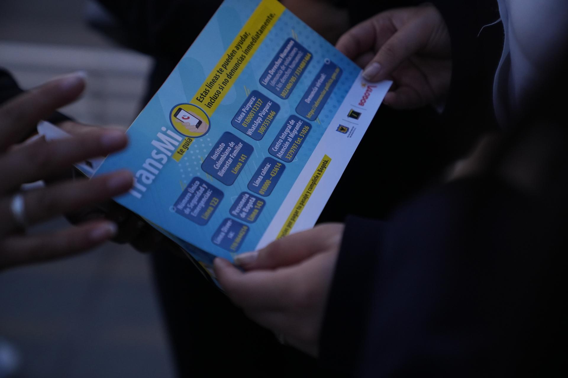 The leaflets that police officers hand out, include information about hotlines that women can call if they are harassed.