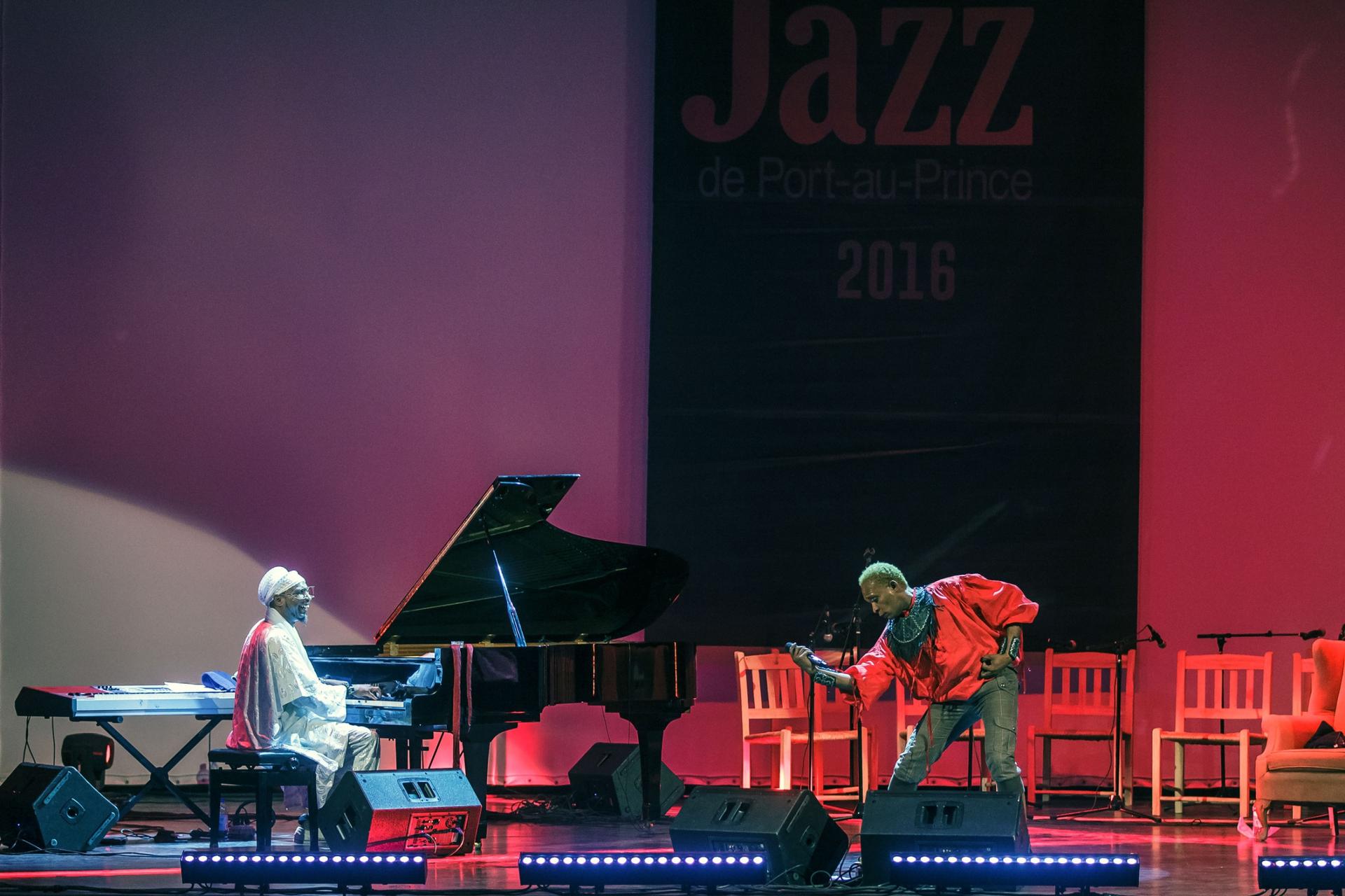 Haitian vodou priest, dancer and singer Erol Josué and Cubain pianist Omar Sosa perform at Haiti's PapJazz Festival.