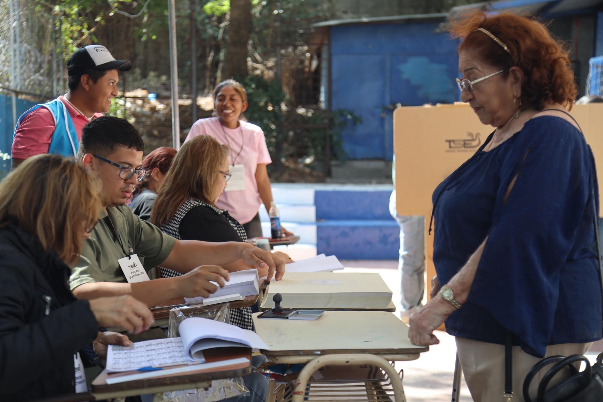 People at a polling station making their choice for president and the legislative assembly in El Salvador, Feb. 4, 2024.