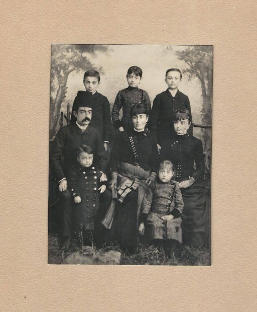 and old photo of Eli Silvera and family in Aleppo Syria in 1888