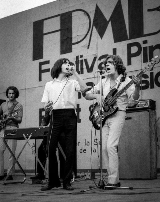 Irigoyen & Litto Nebbia perform at the Music Festival Pinap in 1969. 