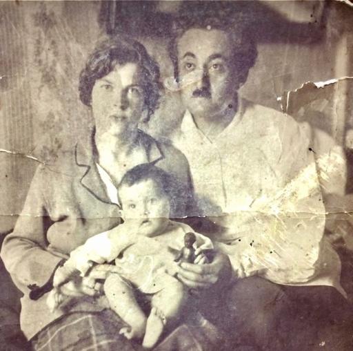 Zinobi Silikashvili with his wife, Nadezhda Antipova, and their daughter