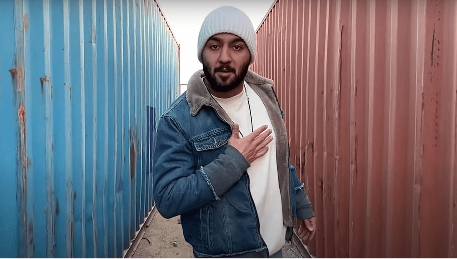 Iranian rapper Toomaj Salehi has been sentenced to death in Iran.